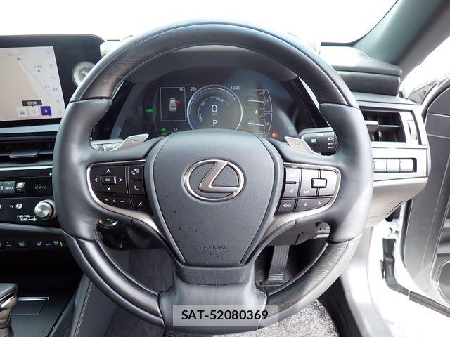 Lexus ES 2023-07 7509001-11