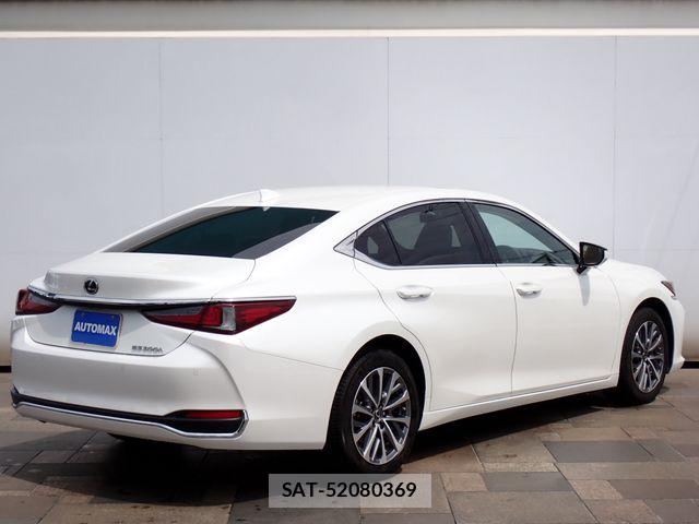 Lexus ES 2023-07 7509001-2