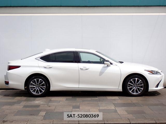 Lexus ES 2023-07 7509001-4