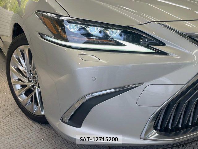Lexus ES 2019-09 7562348-12