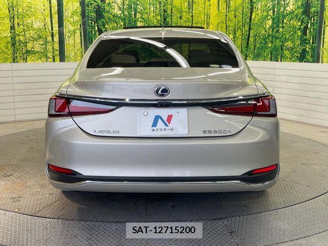 Lexus ES 2019-09 7562348-15