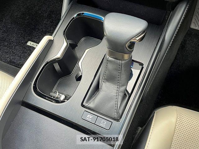 Lexus ES 2023-04 7562347-19