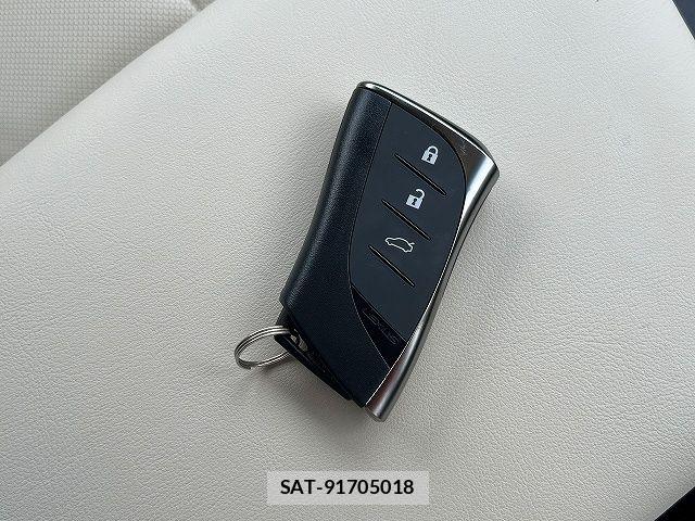 Lexus ES 2023-04 7562347-25