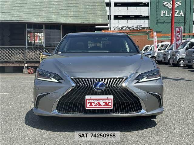 Lexus ES 2019-03 7328006-16