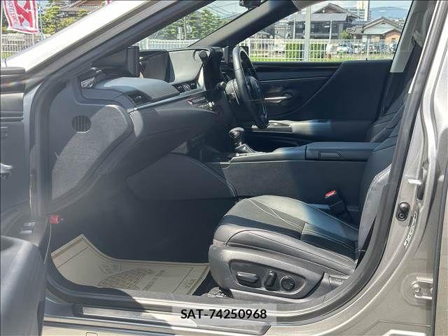 Lexus ES 2019-03 7328006-4