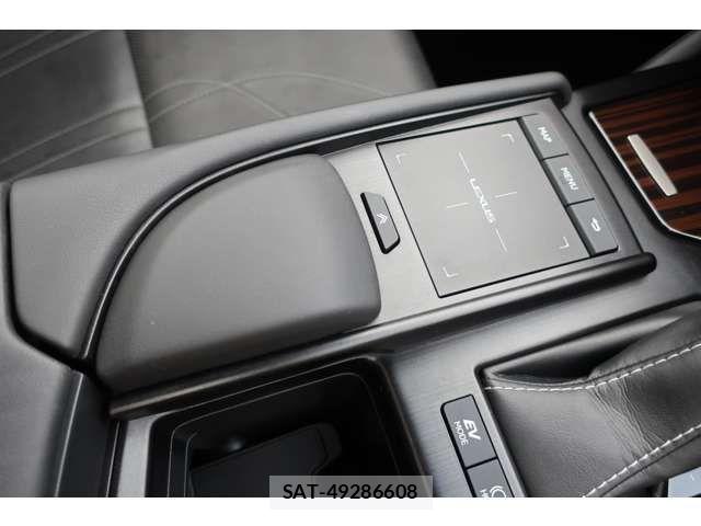 Lexus ES 2019-05 7617626-19