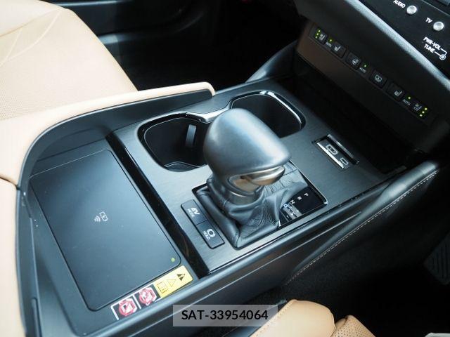 Lexus ES 2023-04 7617625-29