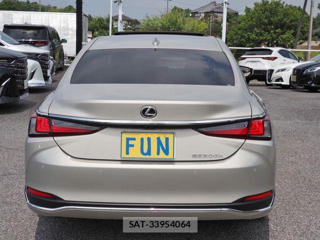 Lexus ES 2023-04 7617625-6