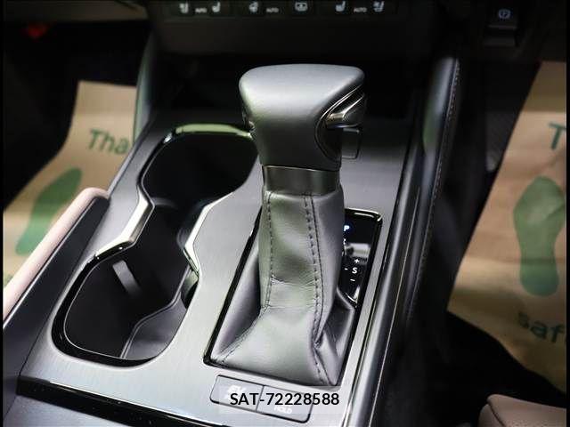 Lexus ES 2023-07 7617624-11