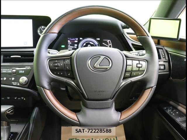 Lexus ES 2023-07 7617624-12