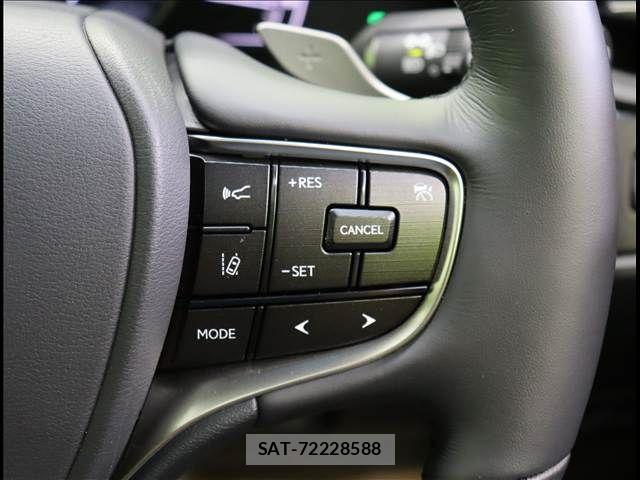 Lexus ES 2023-07 7617624-14