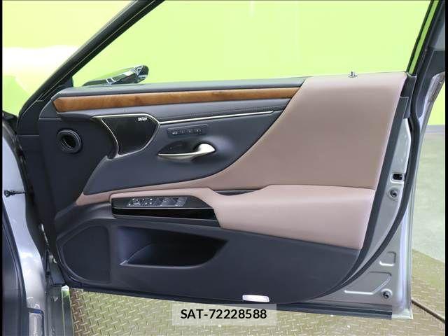 Lexus ES 2023-07 7617624-26