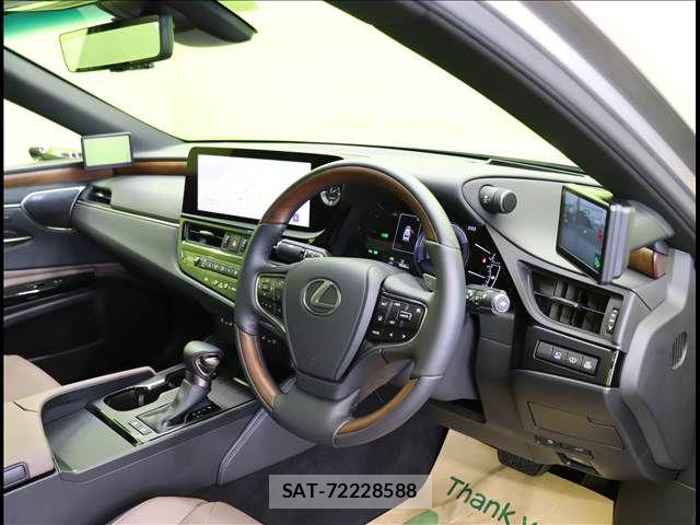 Lexus ES 2023-07 7617624-27