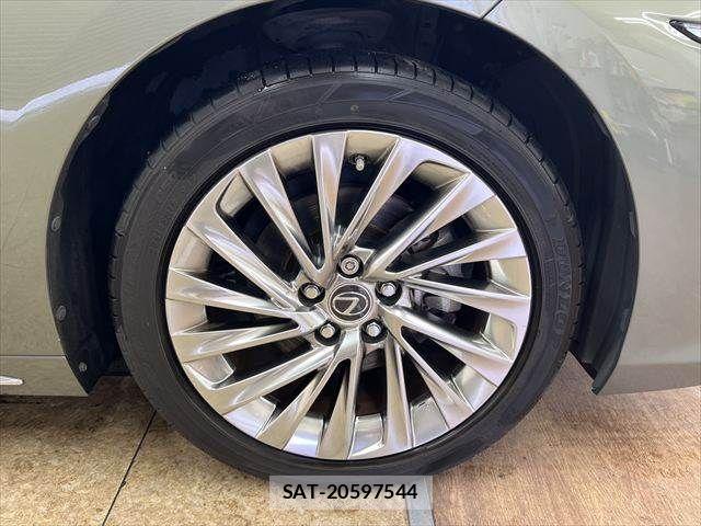 Lexus ES 2021-11 7725020-12