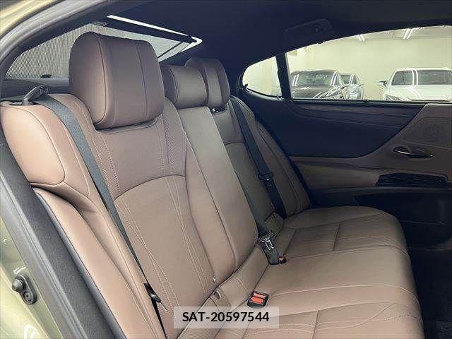 Lexus ES 2021-11 7725020-8