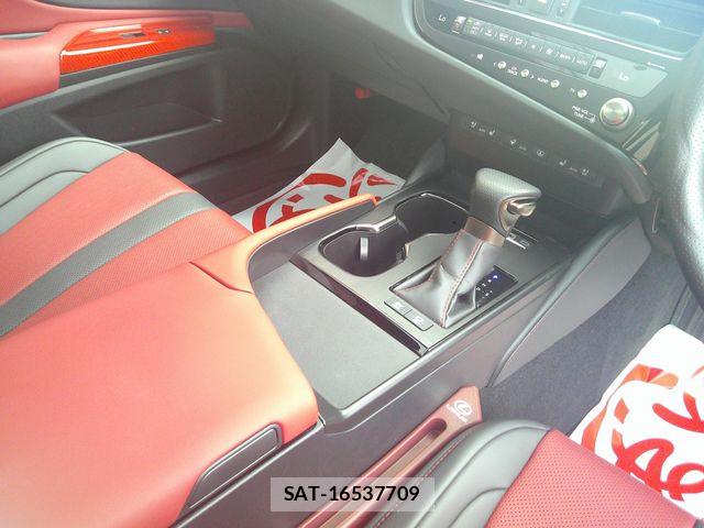Lexus ES 2025-05 7725013-17