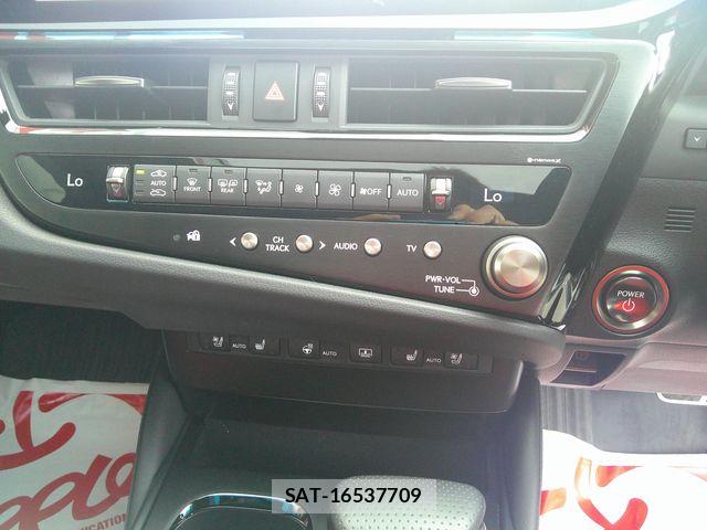 Lexus ES 2025-05 7725013-19