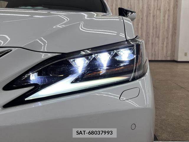 Lexus ES 2019-01 7725018-11