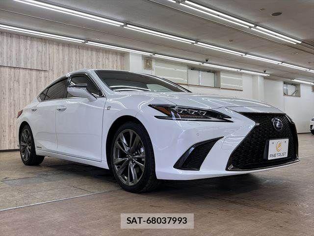 Lexus ES 2019-01 7725018-14