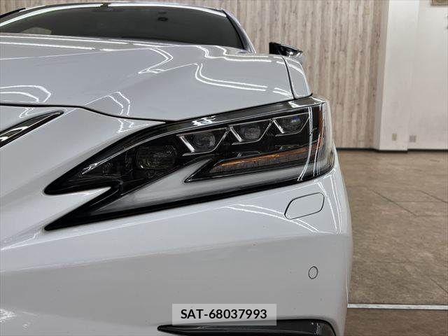 Lexus ES 2019-01 7725018-20