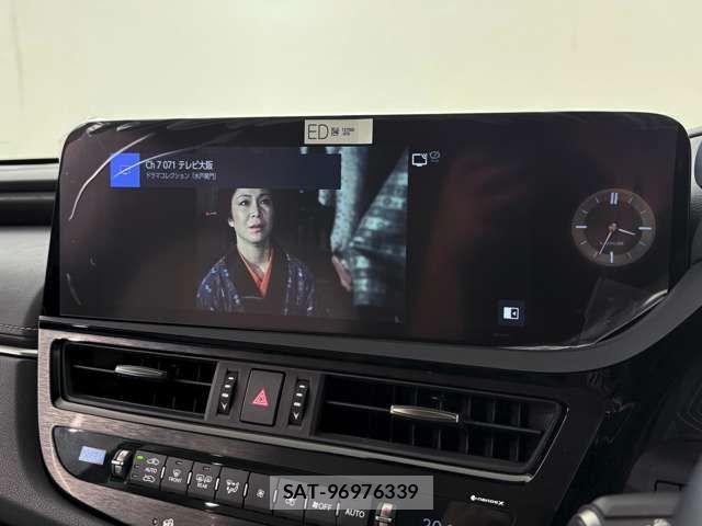 Lexus ES 2024-05 7725014-15