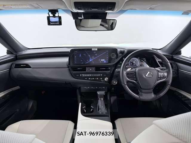 Lexus ES 2024-05 7725014-1