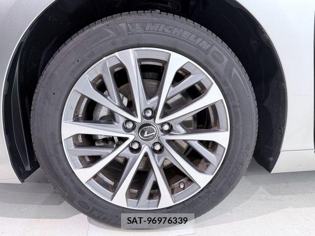 Lexus ES 2024-05 7725014-26