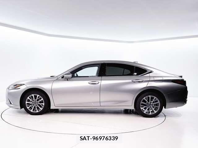 Lexus ES 2024-05 7725014-3