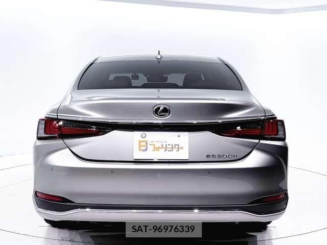 Lexus ES 2024-05 7725014-5