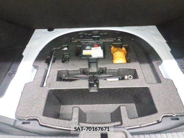 Lexus ES 2019-08 7725016-13
