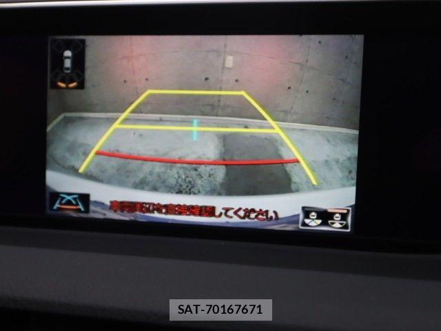 Lexus ES 2019-08 7725016-18