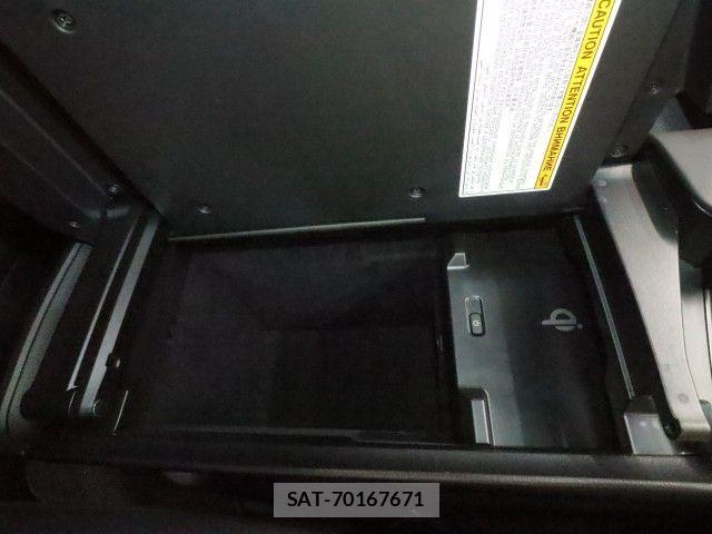 Lexus ES 2019-08 7725016-24