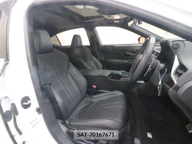 Lexus ES 2019-08 7725016-3