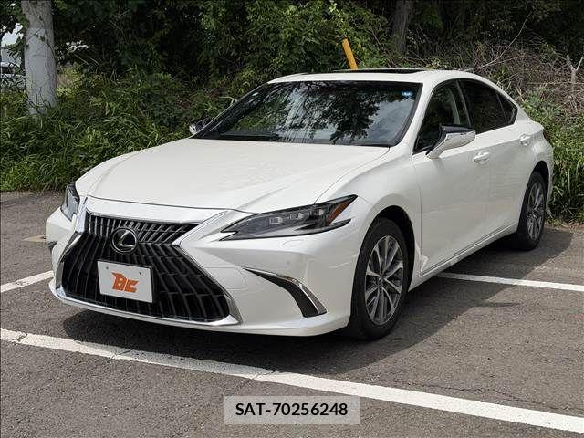 Lexus ES 2023-01 7786445-21