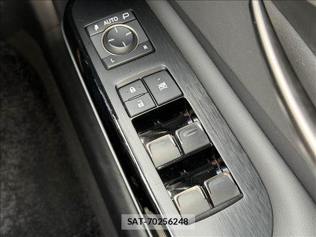 Lexus ES 2023-01 7786445-28