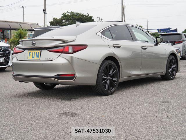 Lexus ES 2023-05 7877321-4