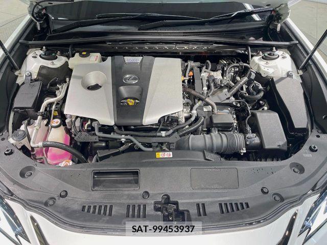 Lexus ES 2019-06 7902841-17
