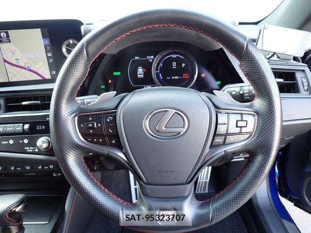 Lexus ES 2021-10 7962376-12