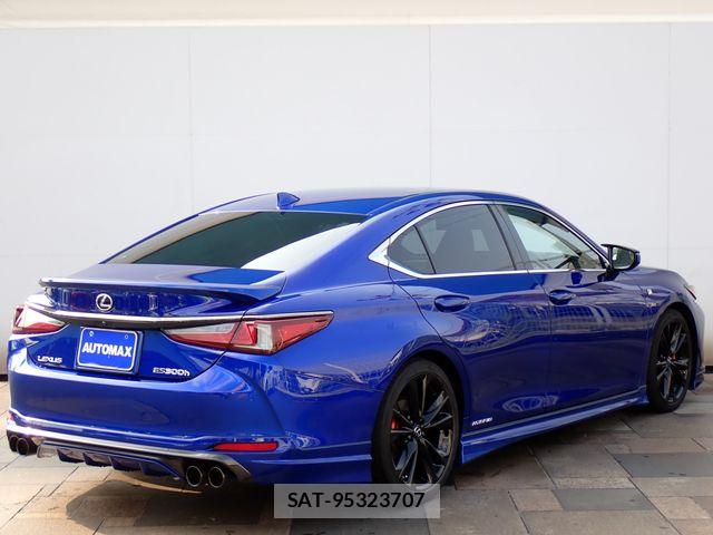 Lexus ES 2021-10 7962376-2