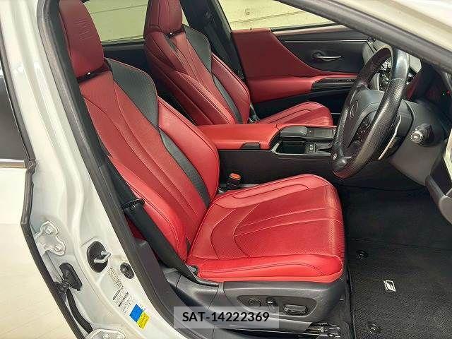 Lexus ES 2019-01 7962375-10