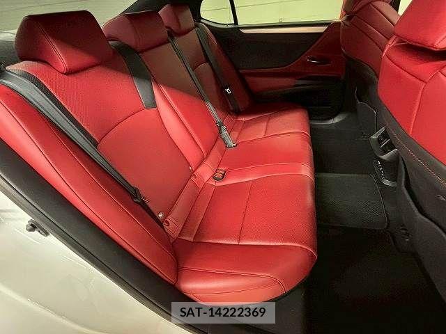 Lexus ES 2019-01 7962375-11