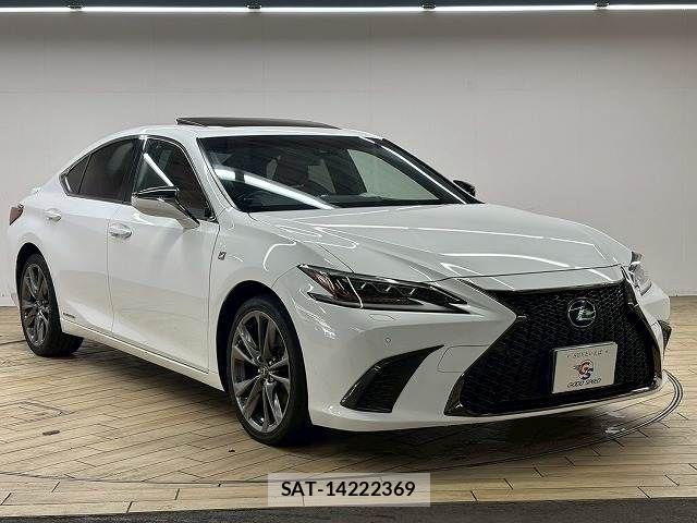 Lexus ES 2019-01 7962375-16