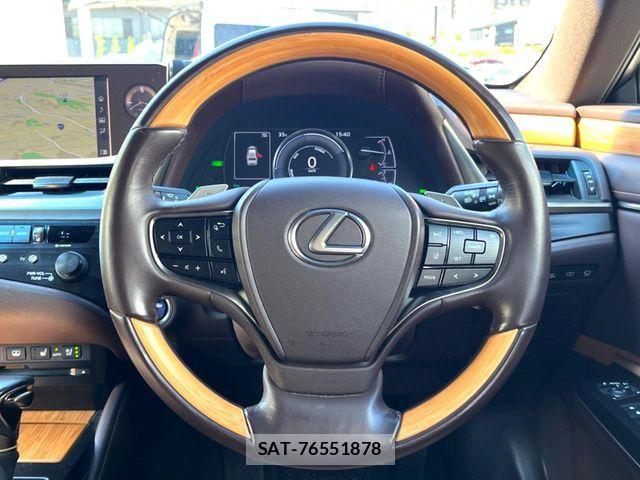 Lexus ES 2019-07 7979750-11