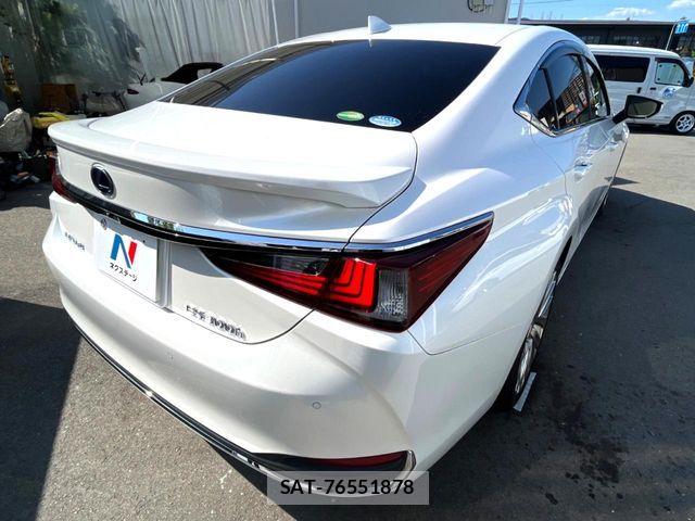 Lexus ES 2019-07 7979750-17