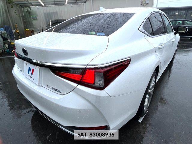 Lexus ES 2020-09 7979747-15
