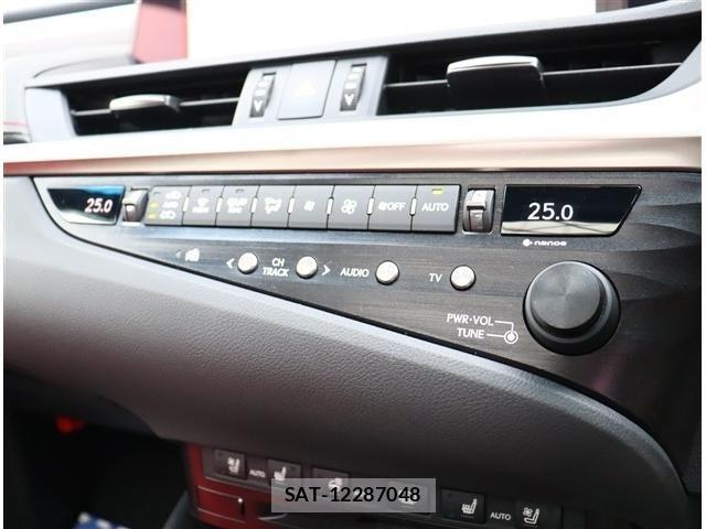 Lexus ES 2019-10 8036391-8