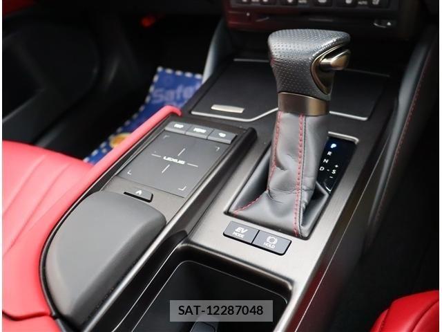 Lexus ES 2019-10 8036391-10