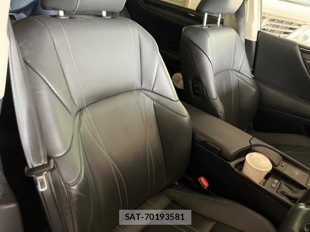 Lexus ES 2020-06 8036392-11