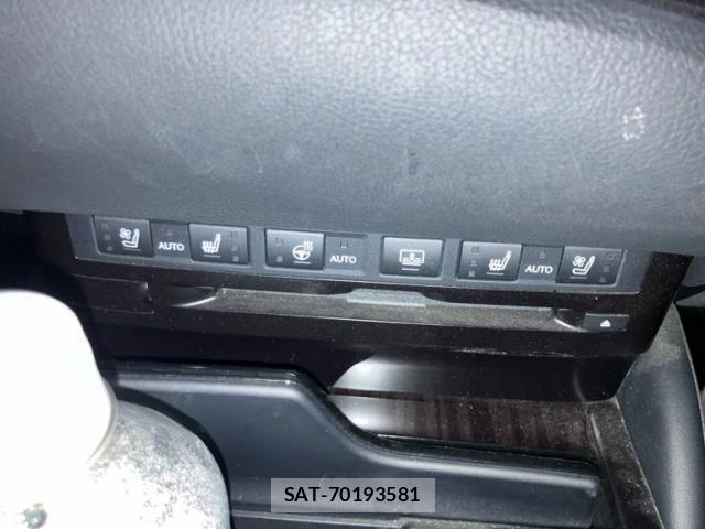 Lexus ES 2020-06 8036392-15