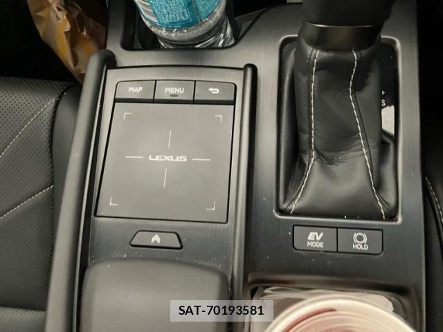Lexus ES 2020-06 8036392-16